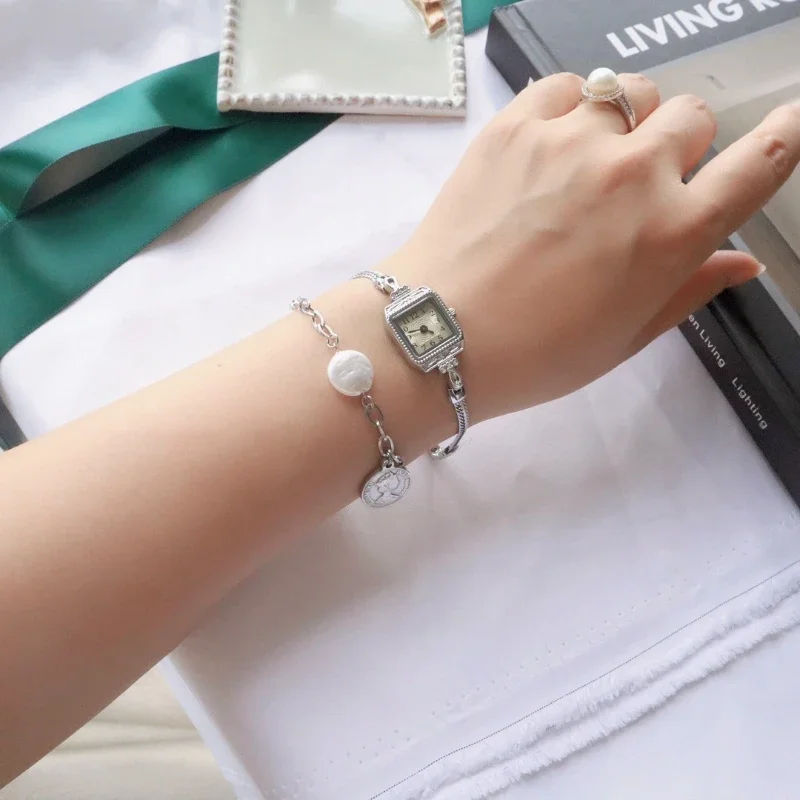 Delicate and light luxury Vint - Vintage Digital Watch 评论和价格